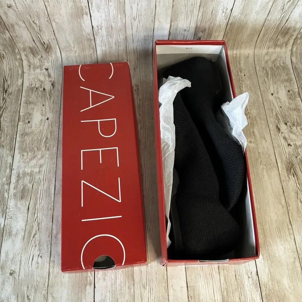 NEW IN BOX Capezio Pure Knit Jazz Women's size 12 Wide Black CG31W‎ Dance Shoes